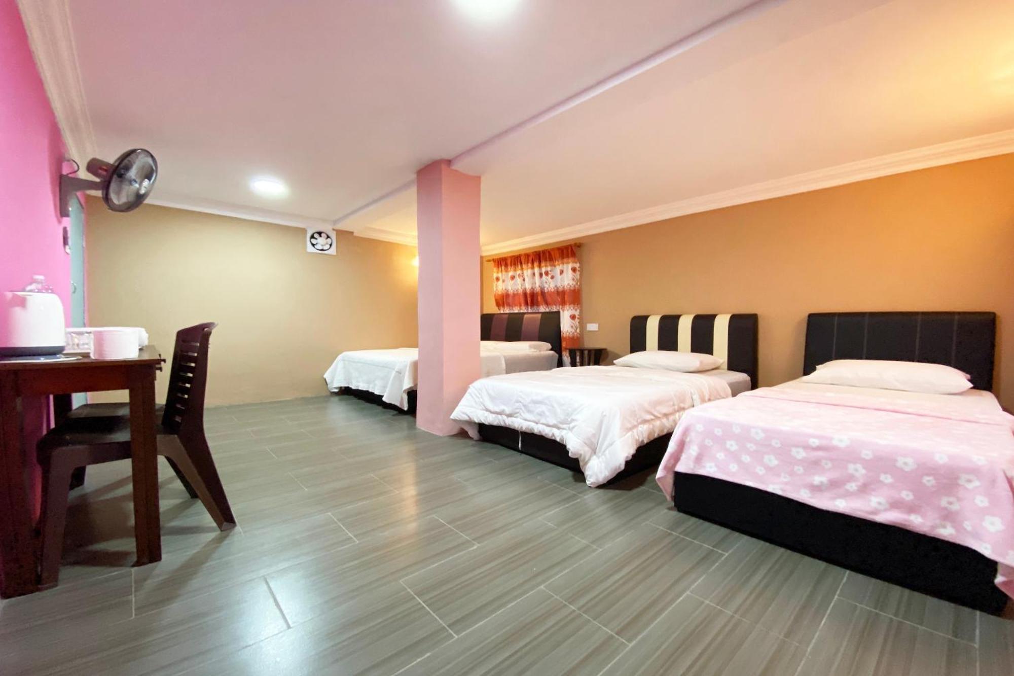 Oyo Home 90285 Pogimpaan Homestay Ranau Esterno foto