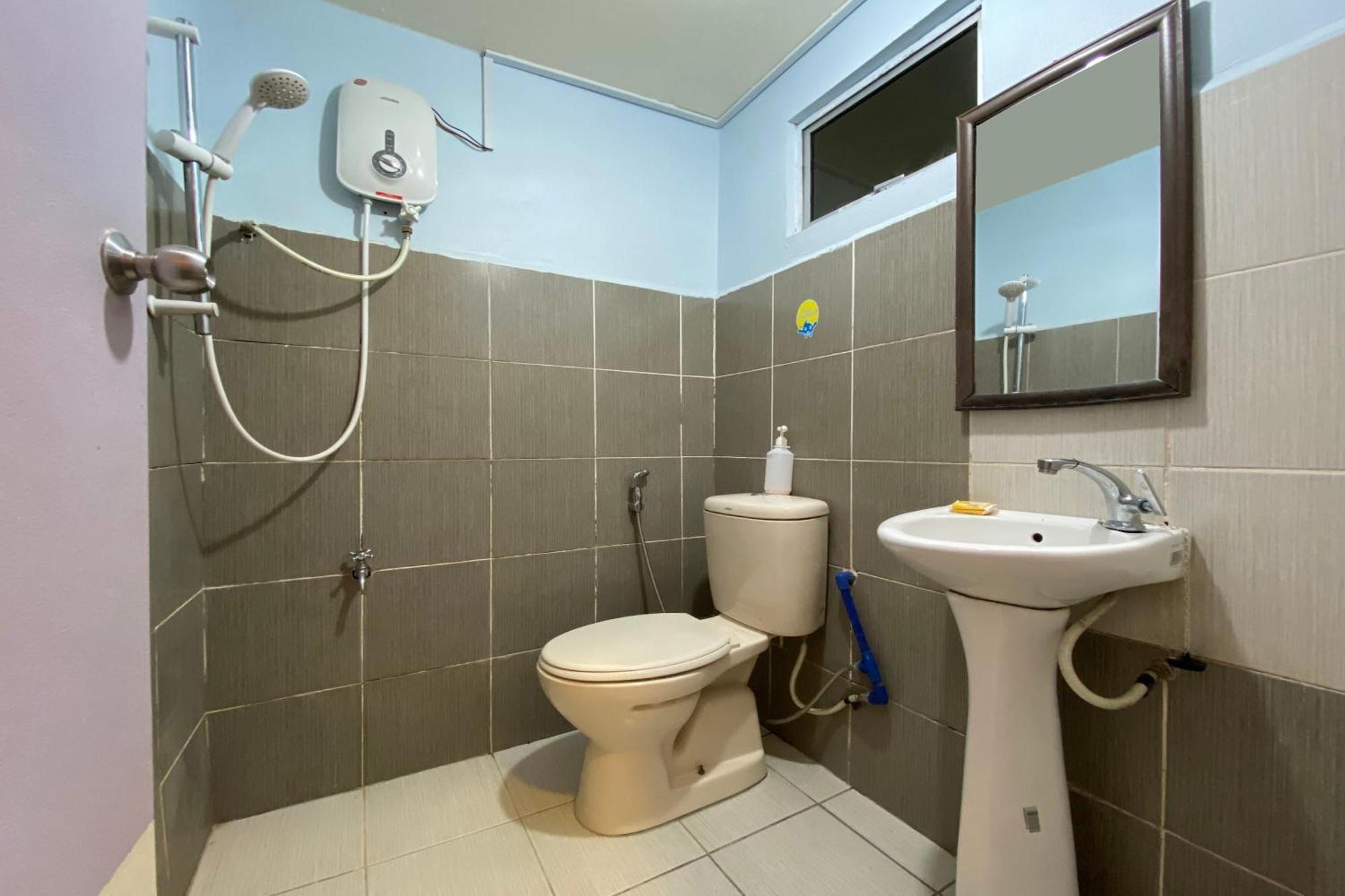 Oyo Home 90285 Pogimpaan Homestay Ranau Esterno foto
